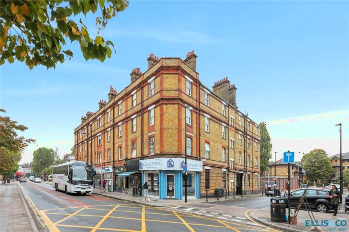 2 Bedroom Apartment To Rent In Museum House, Burnham Street, London, E2