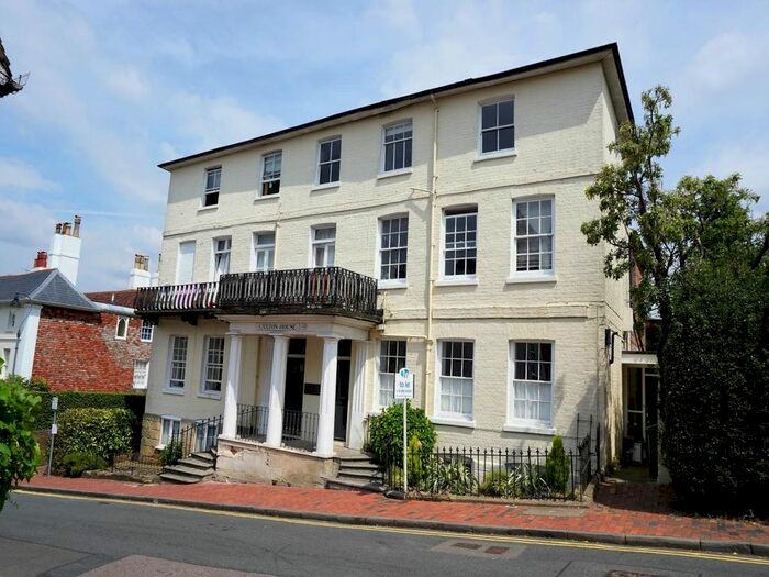 1 Bedroom Flat To Rent In Caxton House, - Mount Sion, Tunbridge Wells, TN1