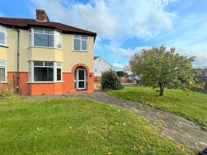 3 Bedroom Semi-Detached House To Rent In Dawley Road, Hayes, UB3