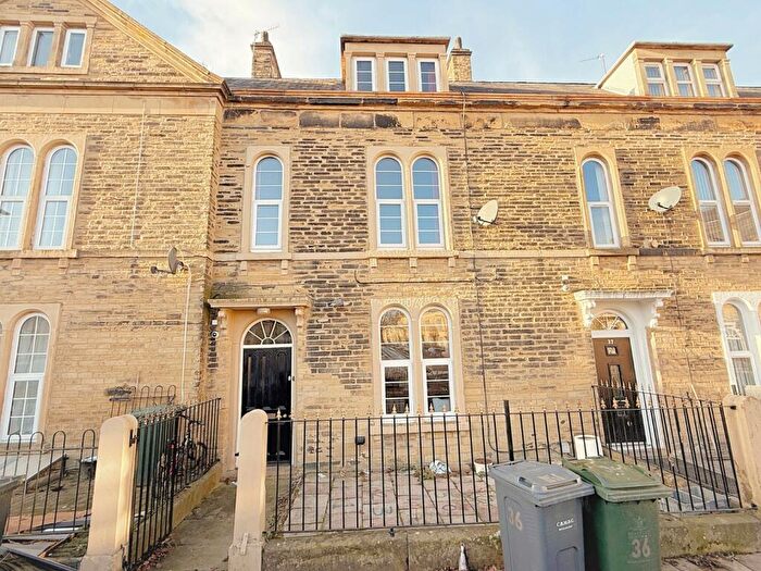5 Bedroom Terraced House For Sale In Hanover Square, Off Manningham Lane, Bradford, BD1