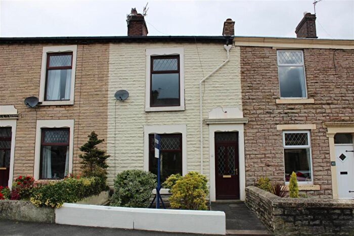 3 Bedroom Terraced House To Rent In Lynwood Avenue Darwen, BB3