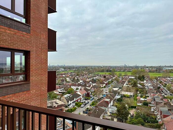 2 Bedroom Flat To Rent In Horn Lane, Acton, London, W3