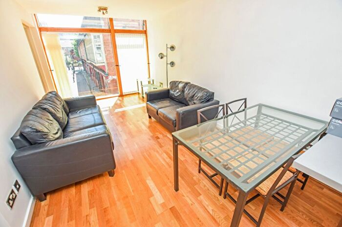 2 Bedroom Flat To Rent In Design House, William Fairburn Way, Northern Quarter, Manchester, M4