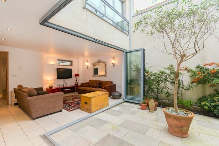 5 Bedroom Semi-Detached House To Rent In Middle Way, Summertown, OX2