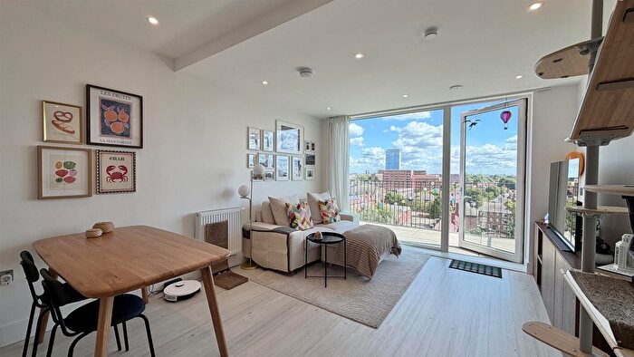 2 Bedroom Flat For Sale In Norah Smyth Road, Canning Town, London, E16