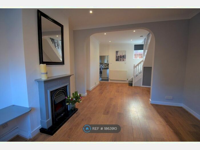 2 Bedroom Terraced House To Rent In Poplar Street, York, YO26