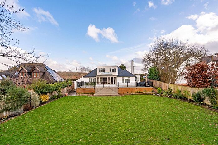 4 Bedroom Detached House For Sale In Heather Lane, Up Nately, RG27