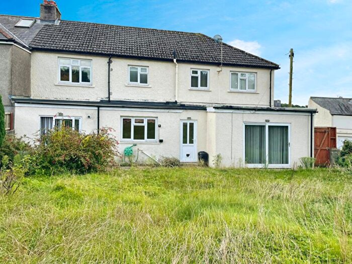 5 Bedroom Semi-Detached House For Sale In Walters Road, Bridgend, CF31 - Photo 6