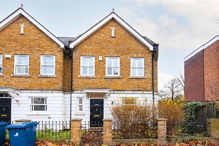 3 Bedroom End Of Terrace House To Rent In St Marys Road, Ealing, W5