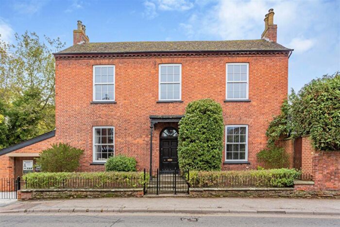 4 Bedroom Detached House For Sale In High Street, Newent, GL18