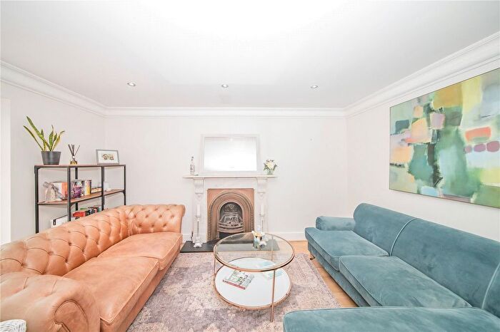 2 Bedroom Flat To Rent In Marlborough Road, Richmond, TW10