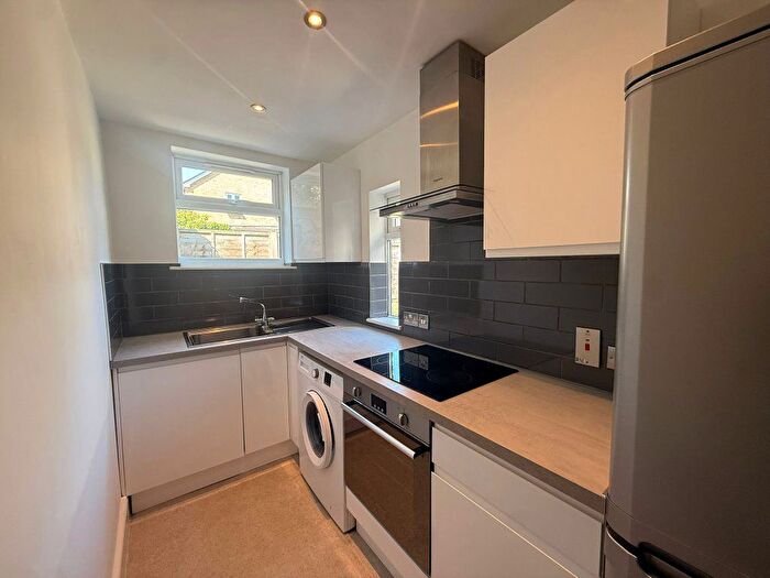 2 Bedroom Flat To Rent In Flat / St Albans Road, Watford, WD17
