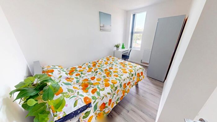 6 Bedroom Flat To Rent In Radford Road, Nottingham, NG7