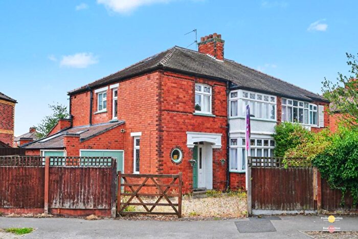 7 Bedroom Semi-Detached House For Sale In Holden Crescent, Newark, Nottinghamshire, NG24