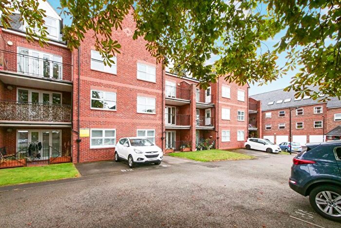 2 Bedroom Flat For Sale In Whitecross Gardens, York, YO31