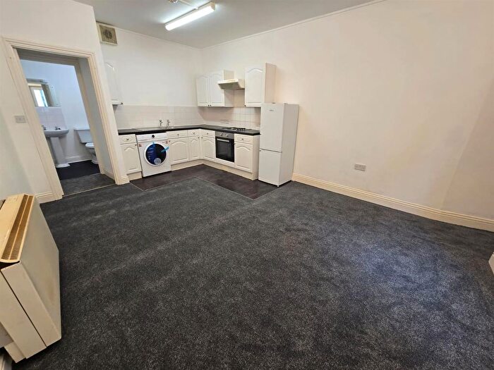 1 Bedroom Flat To Rent In High Street, Maidstone, ME14