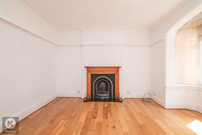 4 Bedroom Semi-Detached House To Rent In Southam Road, Birmingham, B28