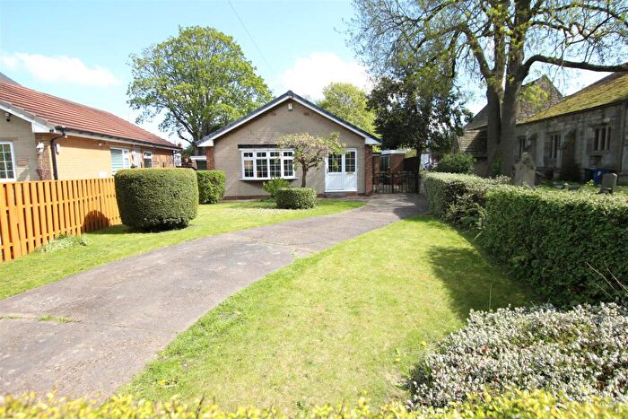 3 Bedroom Detached Bungalow For Sale In Village Street, Doncaster, DN6