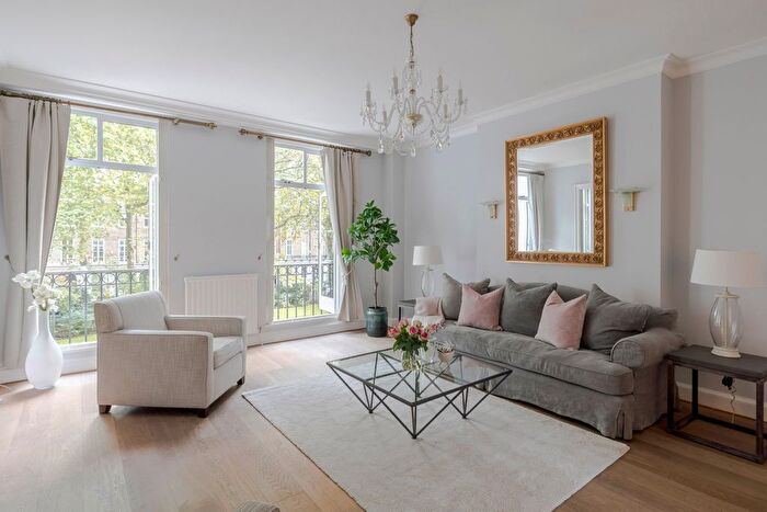 4 Bedroom Flat To Rent In Bryanston Square, Marylebone, London, W1H