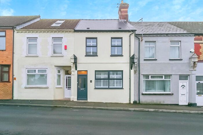 3 Bedroom Terraced House For Sale In Ivor Street, Barry, CF62