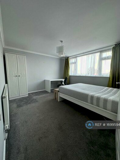 4 Bedroom End Of Terrace House To Rent In Bridespring Road, Exeter, EX4