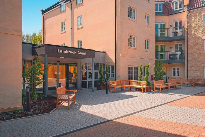 2 Bedroom Flat To Rent In Gloucester Road, Bath, BA1