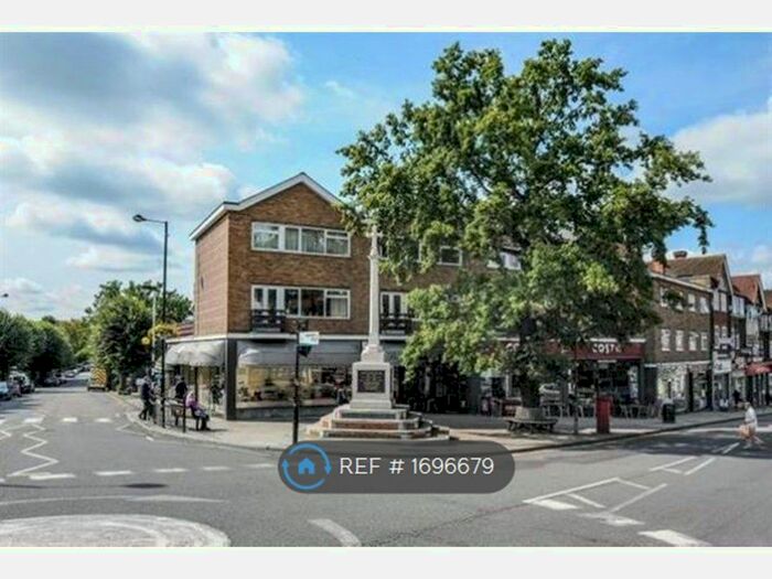 3 Bedroom Flat To Rent In Clive Parade, Northwood, HA6