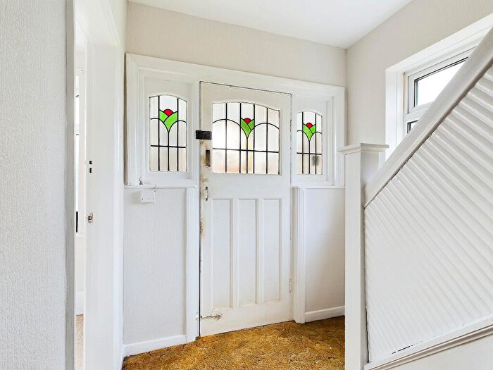 3 Bedroom Semi-Detached House For Sale In Williamthorpe Road, North Wingfield, Chesterfield, S42
