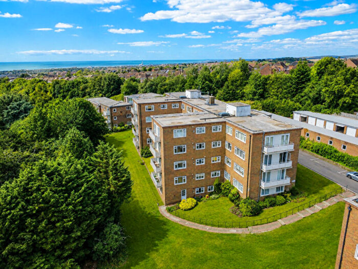 3 Bedroom Apartment For Sale In Dyke Road Avenue, Hove, BN3