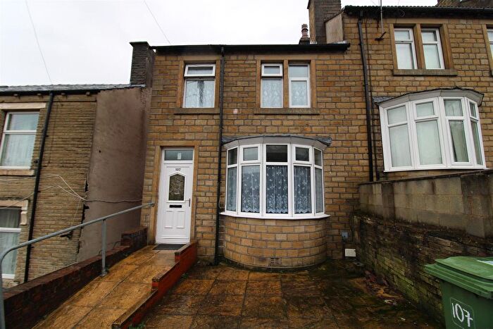 2 Bedroom End Of Terrace House To Rent In Springdale Street, Huddersfield, HD1