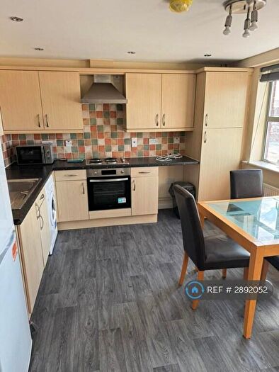 2 Bedroom Flat To Rent In Royal Victoria Court, Nottingham, NG7