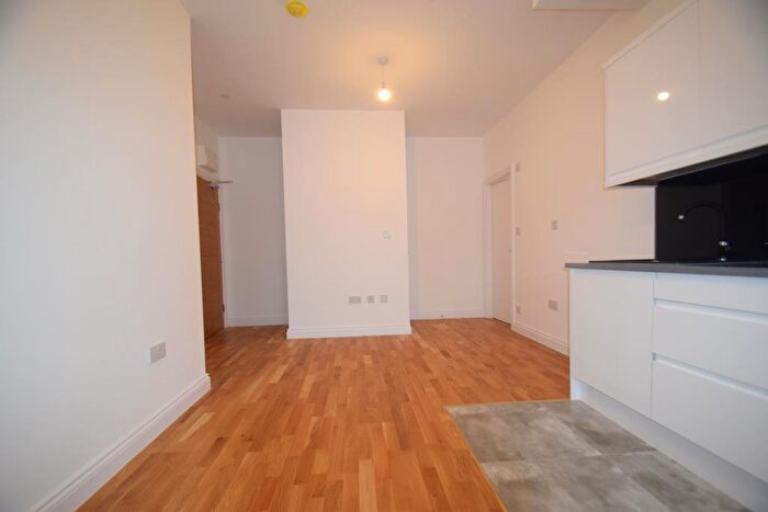 1 Bedroom Flat To Rent In - Baxter Avenue, Southend-on-sea, SS2