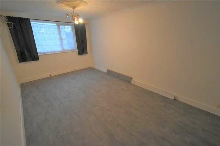 1 Bedroom Apartment To Rent In Burnham Road, Dartford, DA1
