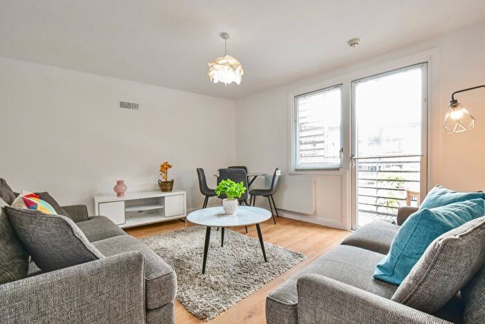 2 Bedroom Flat To Rent In North Street, Leeds, LS2