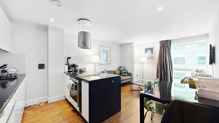 1 Bedroom Apartment For Sale In Whitechapel High Street, London, E1
