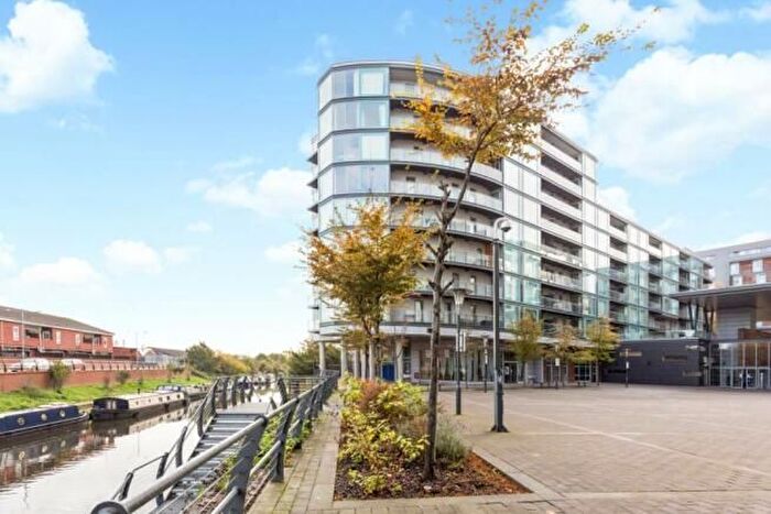 1 Bedroom Flat To Rent In Station Approach, Hayes, UB3