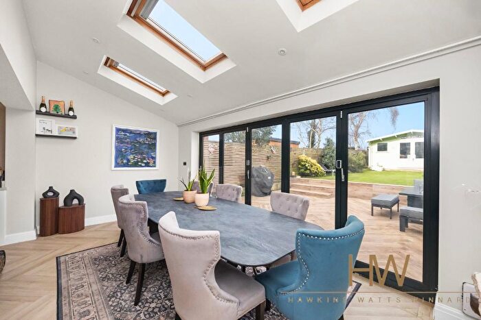 3 Bedroom Semi-Detached House To Rent In Cranmer Avenue, Hove, BN3