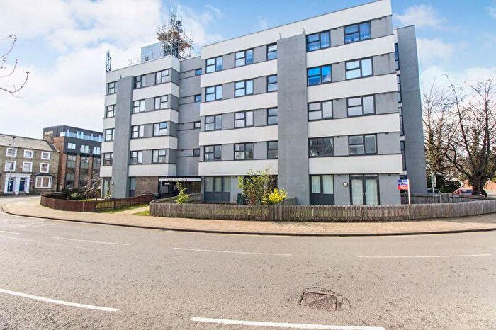 2 Bedroom Flat To Rent In Goldington Road, Bedford, MK40