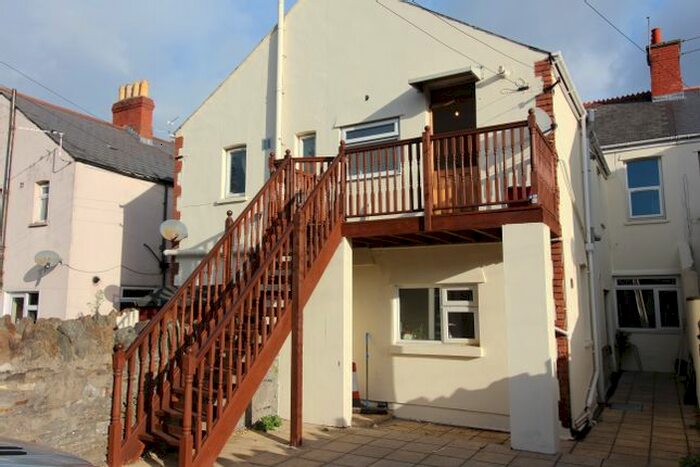 3 Bedroom Flat To Rent In Whitchurch Road, Heath, Cardiff CF14