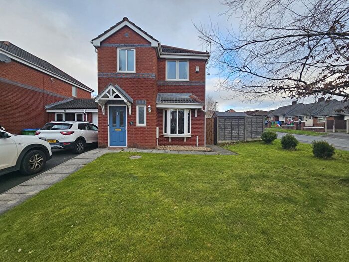 3 Bedroom Link Detached House To Rent In Grisedale Close, Middleton, M24