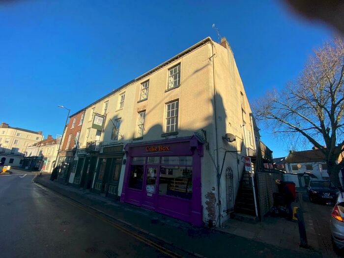 2 Bedroom Apartment To Rent In High Street, Leamington Spa, CV31