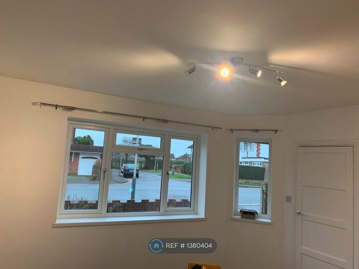 3 Bedroom Detached House To Rent In Edwards Avenue, Ruislip, HA4