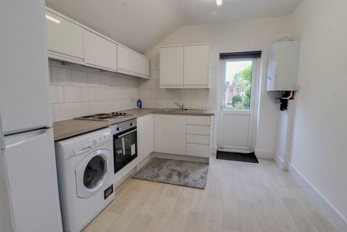 2 Bedroom Maisonette To Rent In Lancaster Road, Enfield, Middlesex, EN2