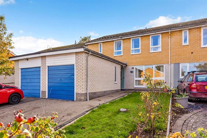 4 Bedroom House For Sale In Bury Hill Close, Anna Valley, Andover, SP11