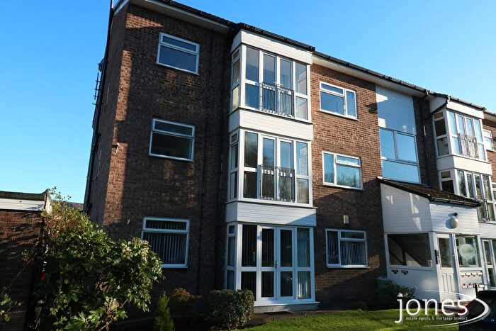 1 Bedroom Flat To Rent In Kay Brow, Bury, BL0