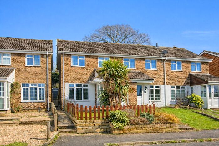 3 Bedroom Semi Detached House For Sale In Samber Close, Lymington, SO41