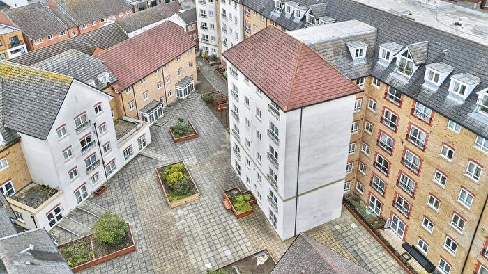 1 Bedroom Flat For Sale In Broad Street, Northampton, NN1