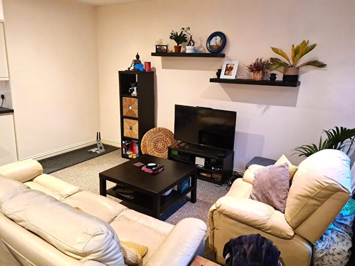 1 Bedroom Apartment To Rent In East Street, Bedminster, Bristol, BS3