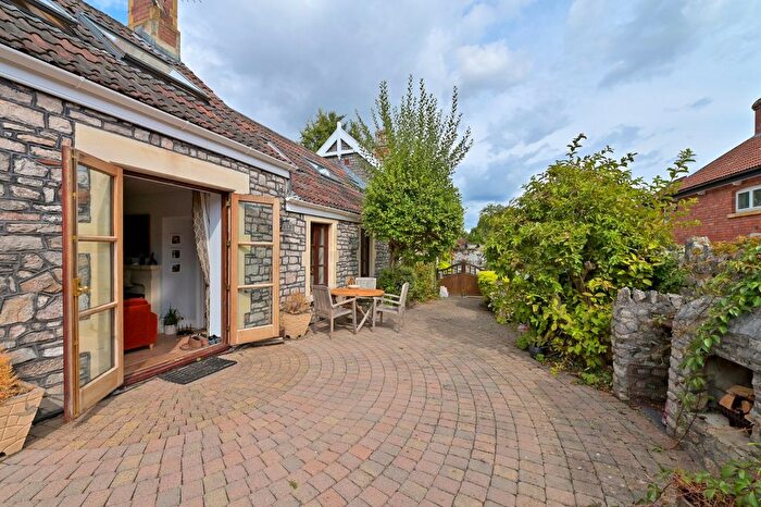 2 Bedroom Bungalow To Rent In Bannerleigh Cottages, Bannerleigh Road, Bristol, Somerset, BS8
