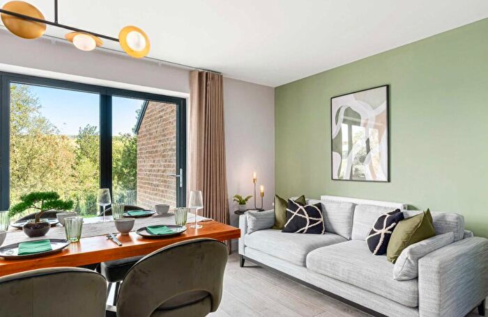 1 Bedroom Apartment For Sale In Johnson New Road, Hoddlesden, BB3